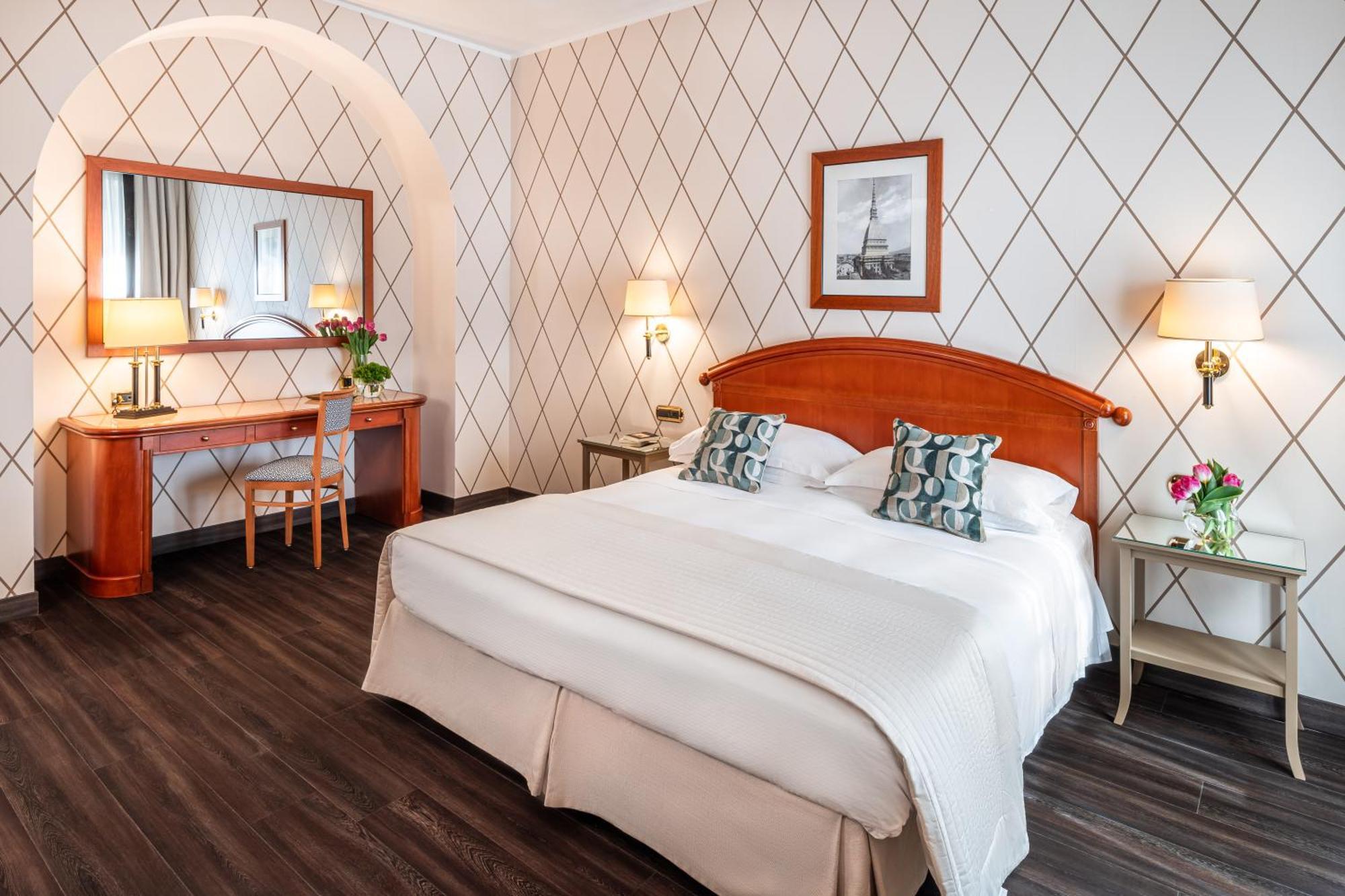 Starhotels Majestic Turin Bagian luar foto