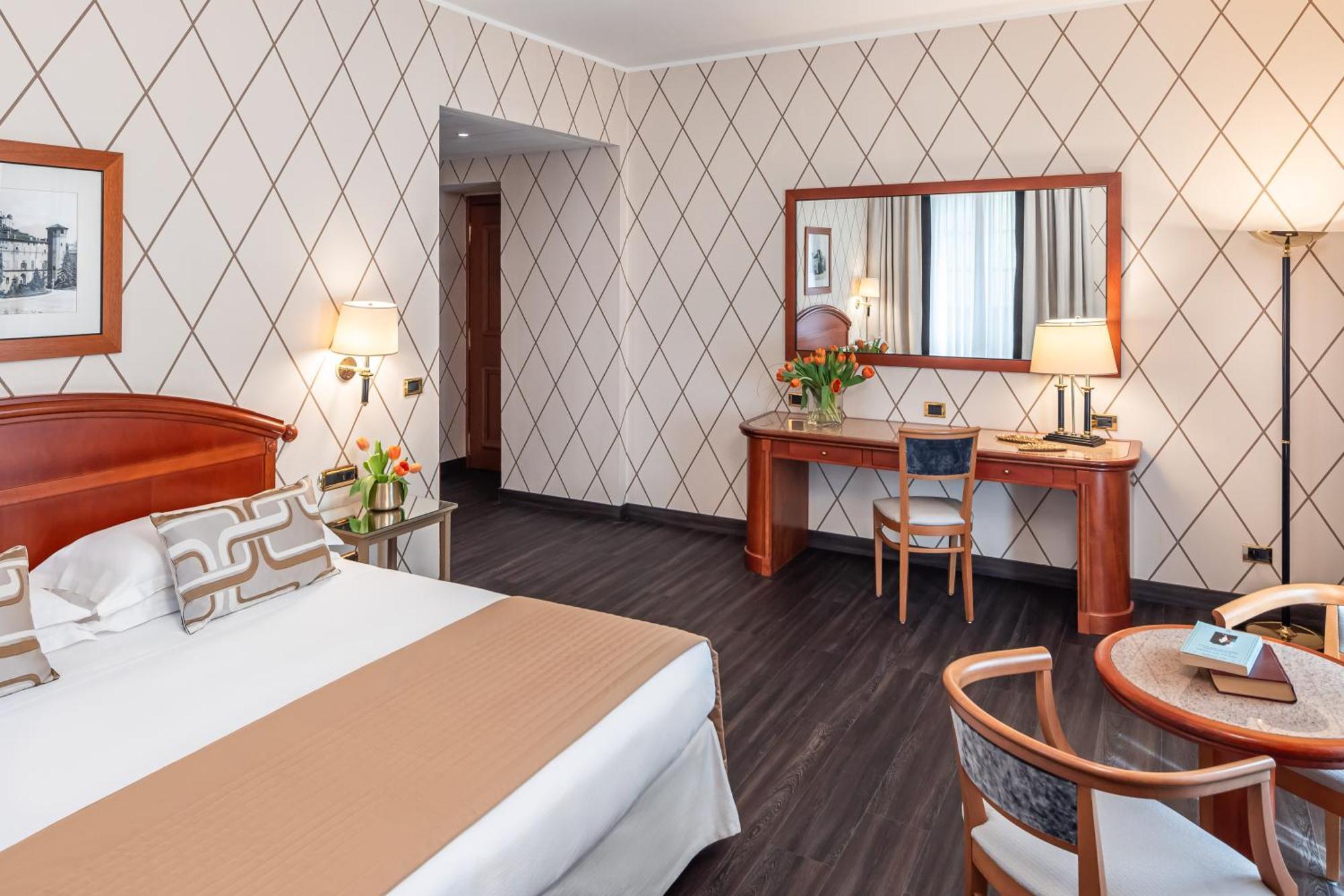 Starhotels Majestic Turin Bagian luar foto