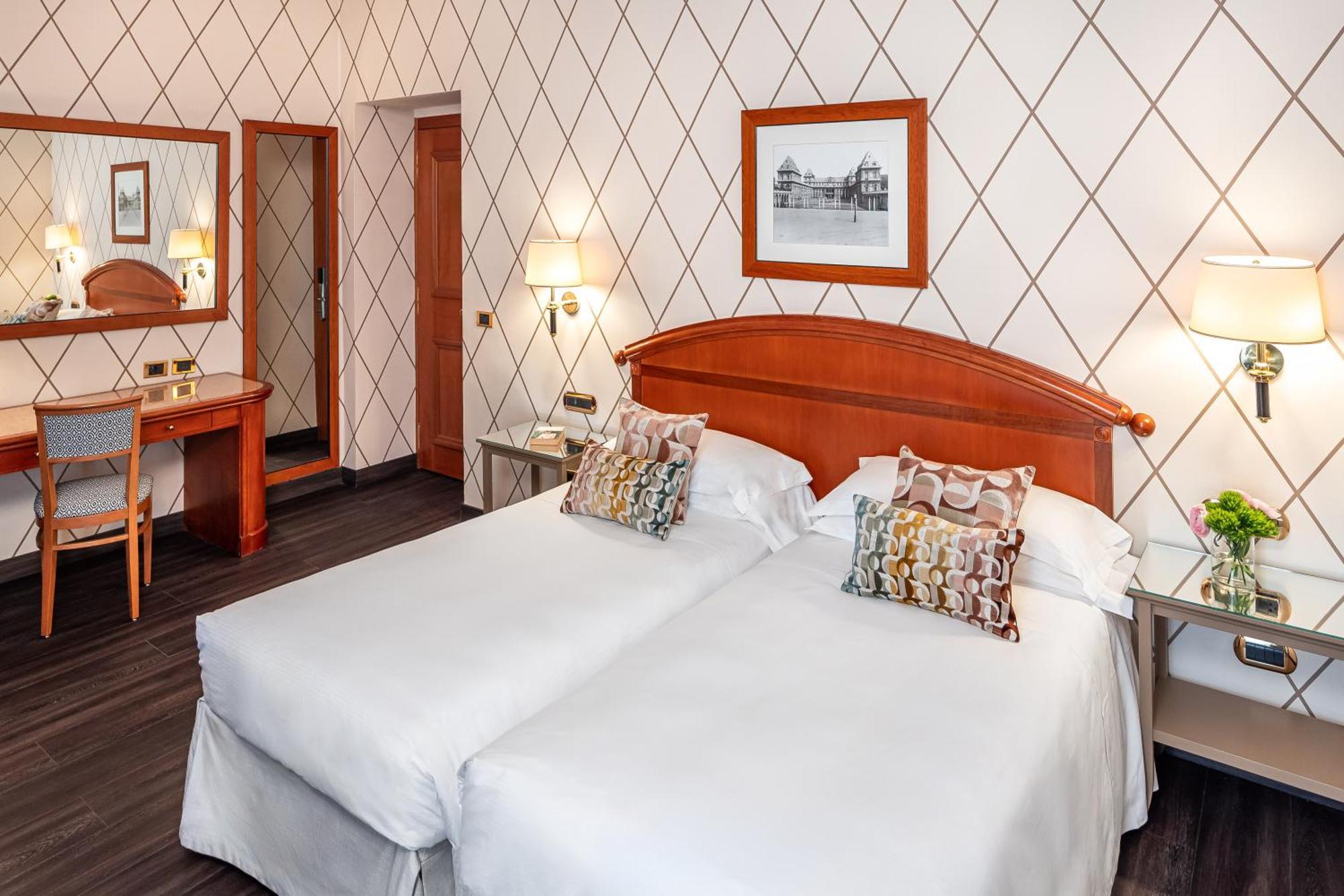 Starhotels Majestic Turin Bagian luar foto